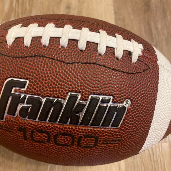 Franklin Sports Grip-Rite 100 Youth Junior kids Size Rubber Football brown NEW - Picture 4 of 7